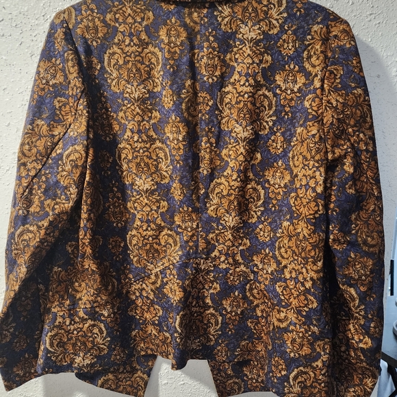 Blazer with front pockets and shoulder pads - Picture 2 of 7